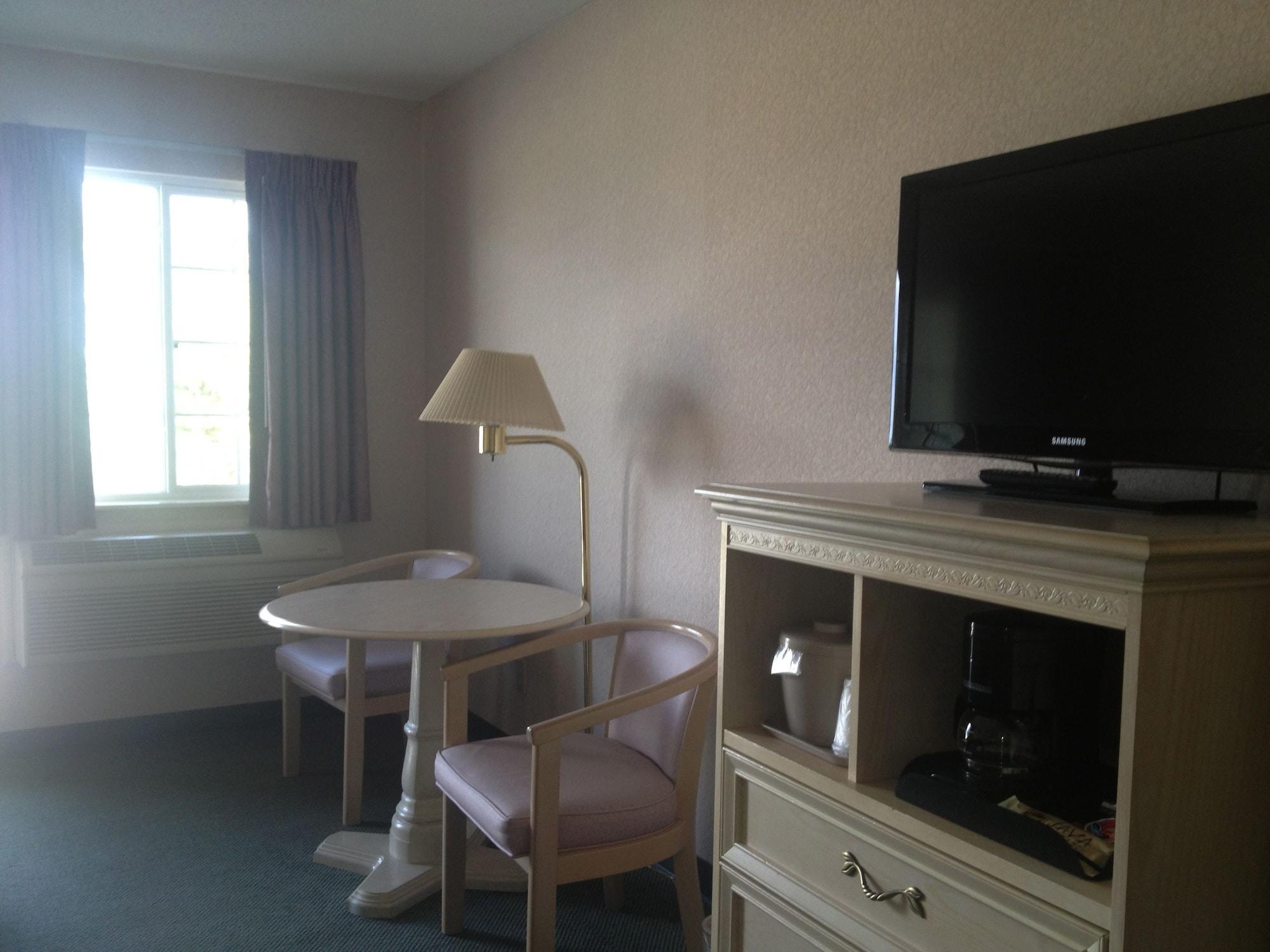 Parkside Inn Bridgeview Макино Сити Екстериор снимка
