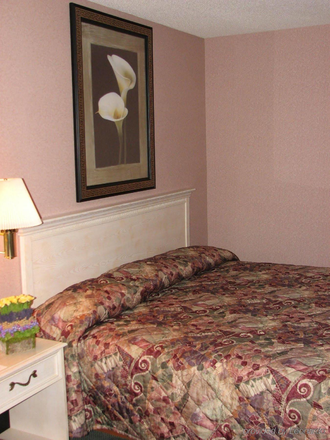 Parkside Inn Bridgeview Макино Сити Екстериор снимка